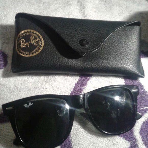 ☂️Ray-Ban Black RB4105 Wayfarer Folding Cl - Picture 1 of 3